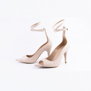 Pointed toe sandals