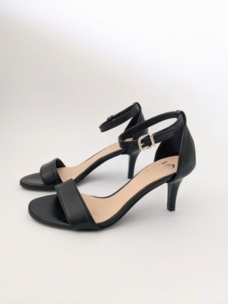 very small heel shoes